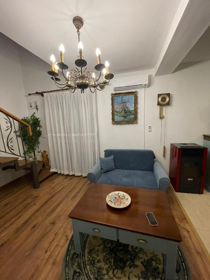 Appartement Apartament Yannis à Alba Iulia Extérieur photo