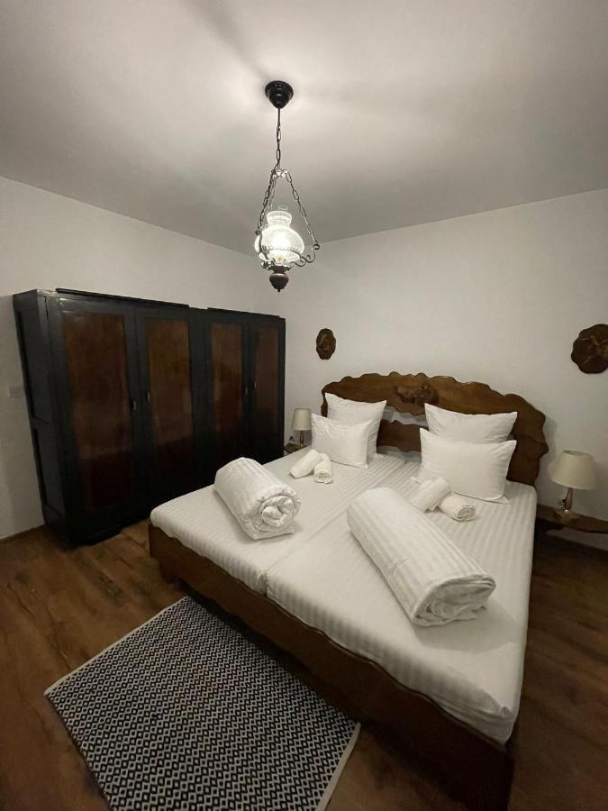 Appartement Apartament Yannis à Alba Iulia Extérieur photo