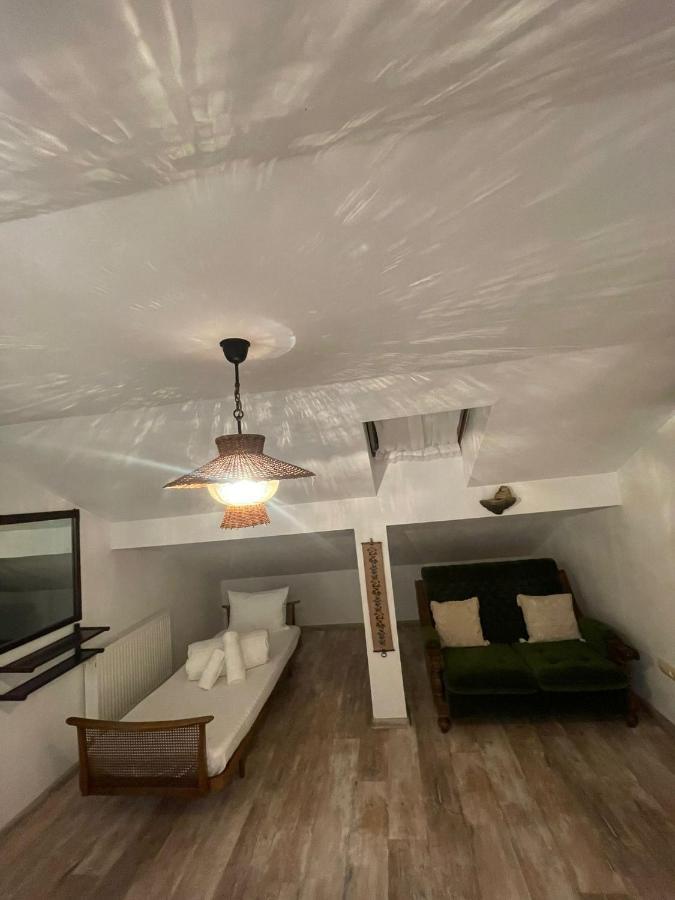 Appartement Apartament Yannis à Alba Iulia Extérieur photo