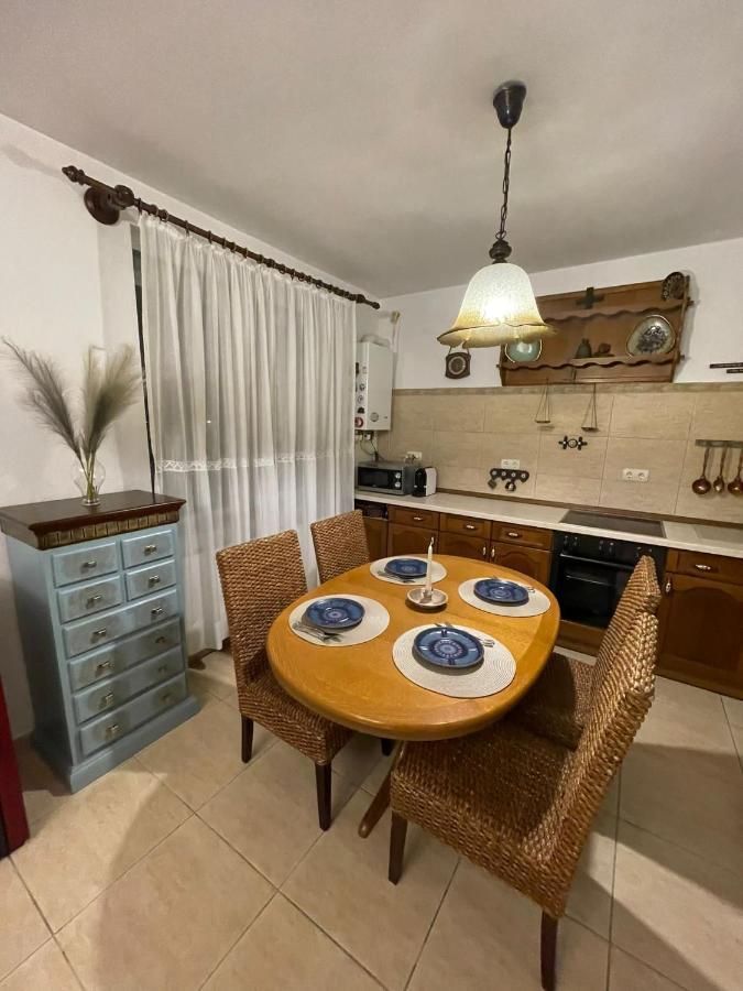 Appartement Apartament Yannis à Alba Iulia Extérieur photo