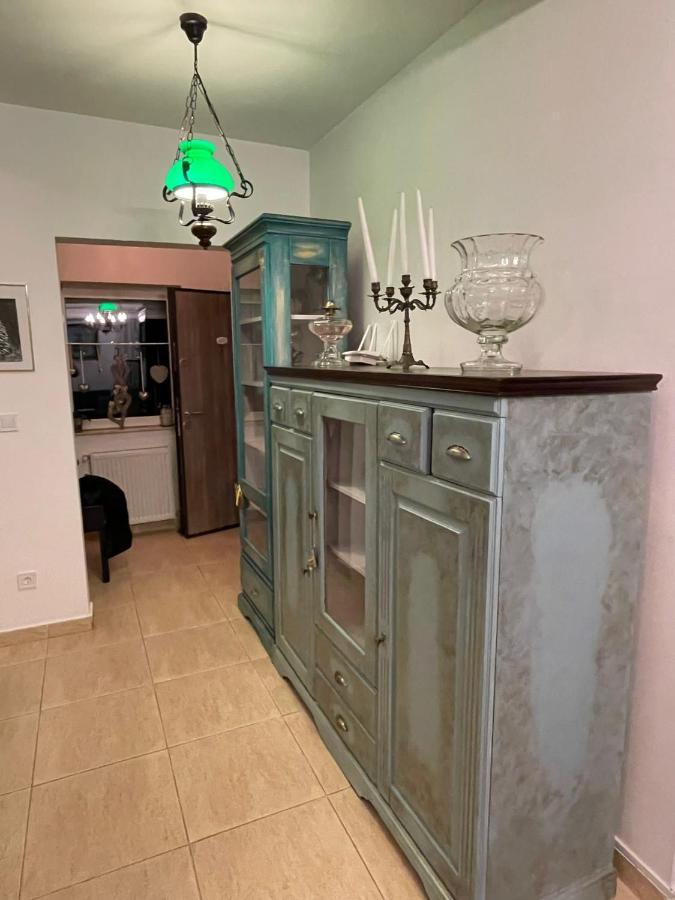 Appartement Apartament Yannis à Alba Iulia Extérieur photo