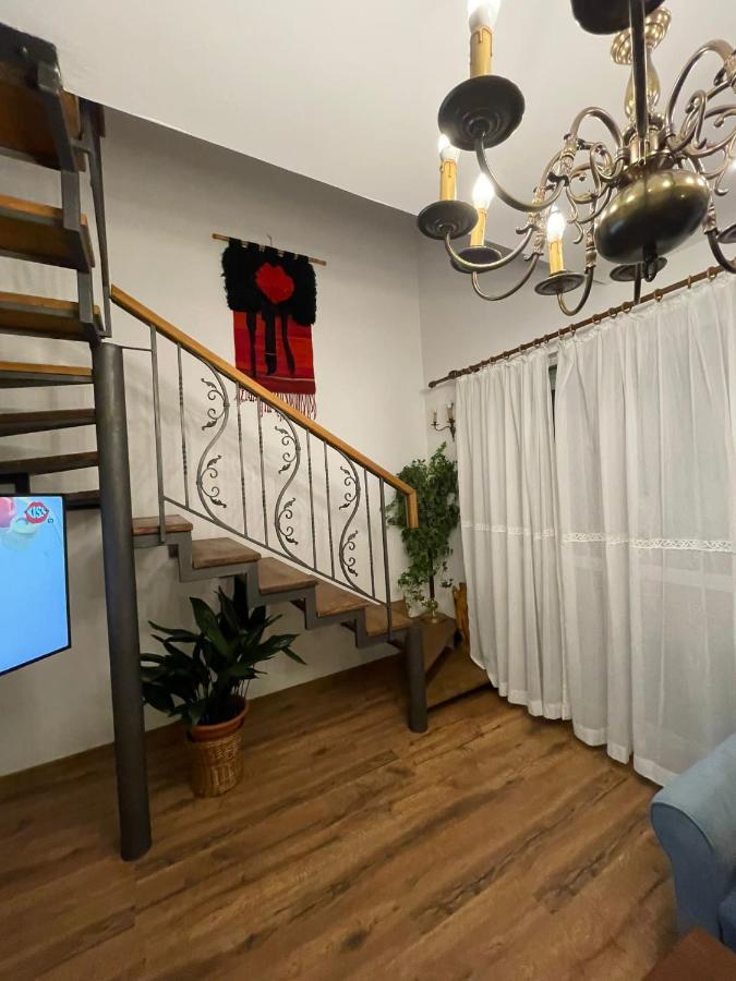 Appartement Apartament Yannis à Alba Iulia Extérieur photo