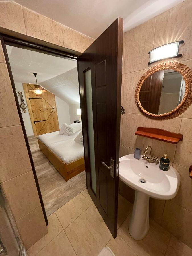 Appartement Apartament Yannis à Alba Iulia Extérieur photo