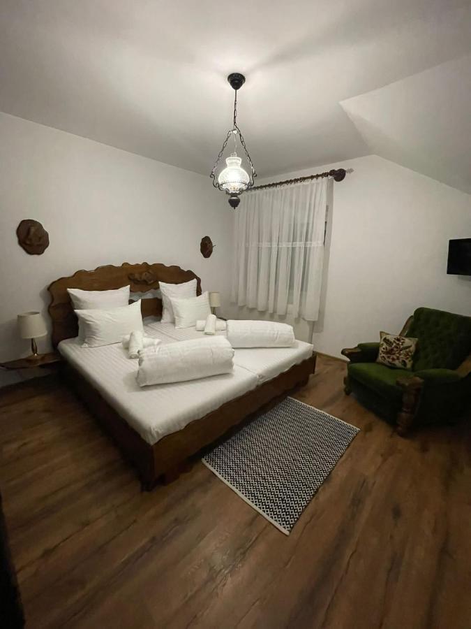 Appartement Apartament Yannis à Alba Iulia Extérieur photo